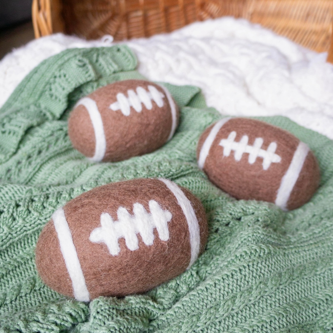 Friendsheep Organic Wool Football Dog Ball