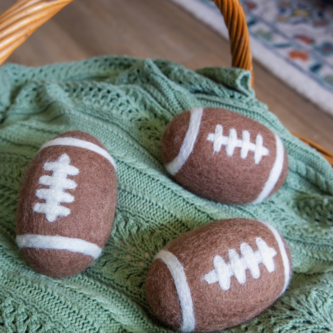 Friendsheep Organic Wool Football Dog Ball