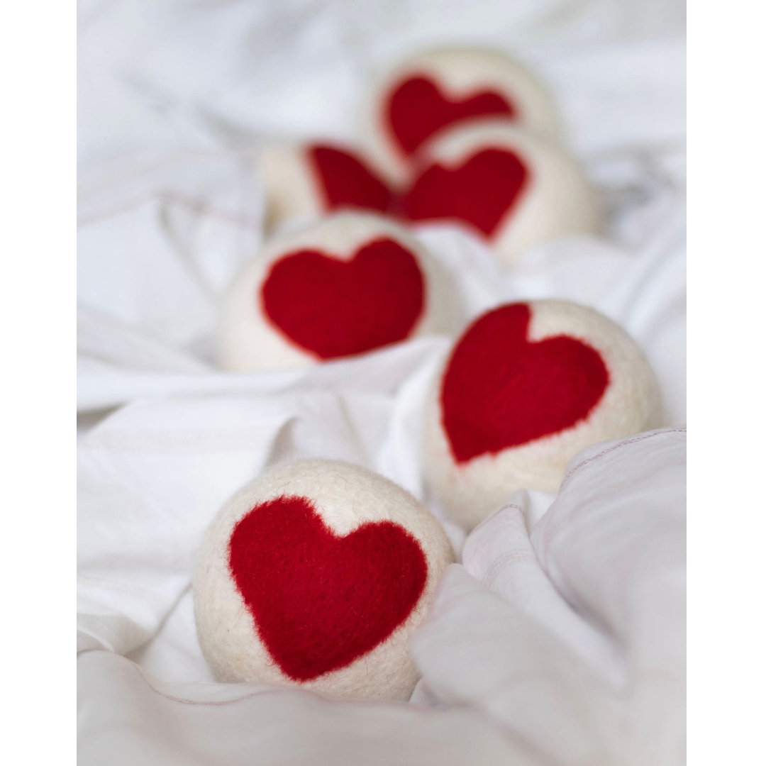 Friendsheep Organic Wool Heart Dog Ball