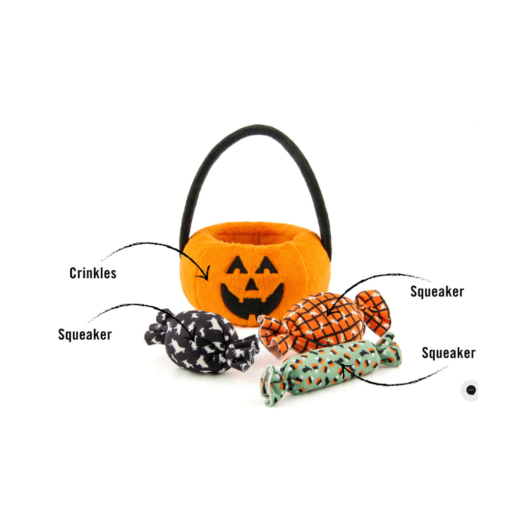 PLAY Howl-o-ween Treat Basket