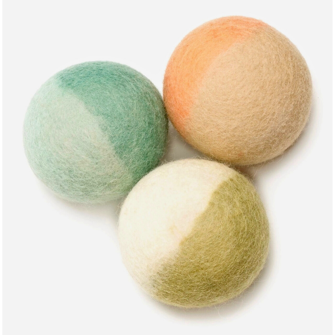 Awoo Have A Ball Wool Trio